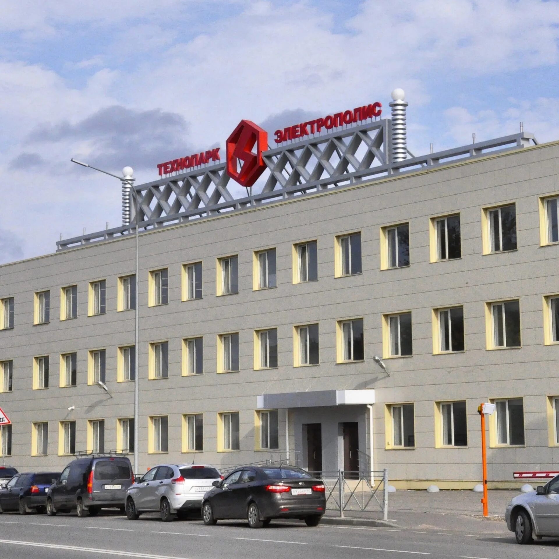 Технопарк октябрьское поле проект. Промзона октябрьское поле застройка. Жилой квартал октябрьское поле. Жк октябрьское поле ул берзарина. Технопарк стройка.
