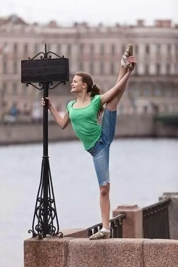 Какие фотографии можно. Люди на улицах Санкт-Петербурга. Люди на улицах Питера. Необычные фотосессии на улице. Креативная фотосессия на улице.
