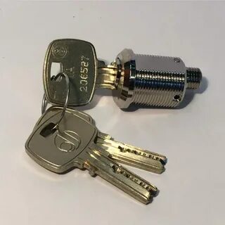 Замок с 3 ключами