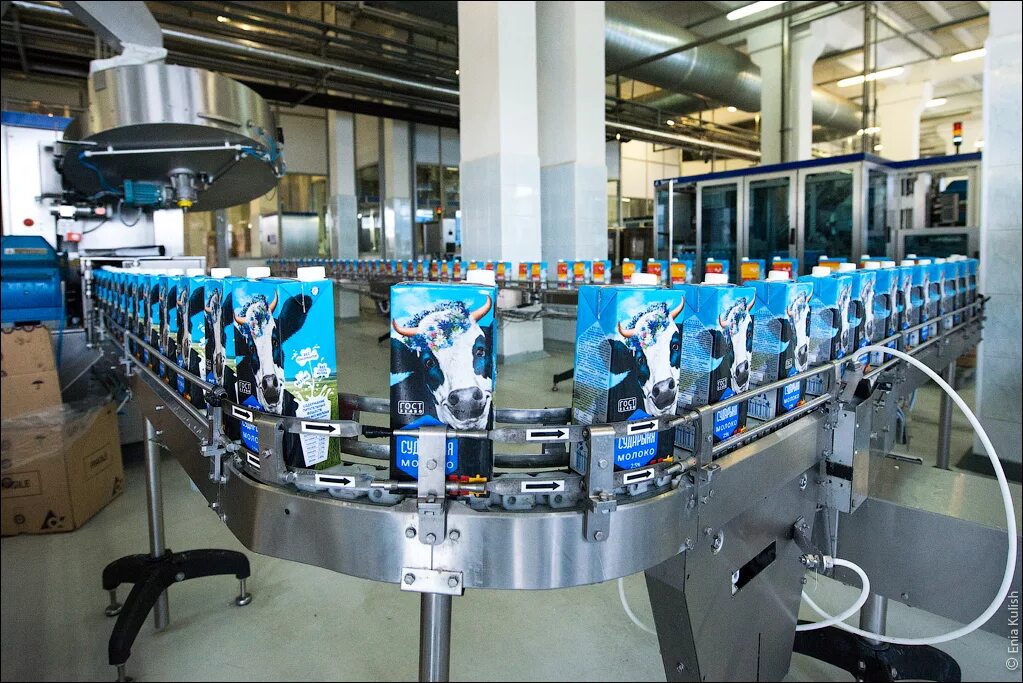 тетра пак завод. стерилизатор молока. кораблинский молочный завод. аппарат для розлива сока уфас1200мп. производство молочной упаковки.