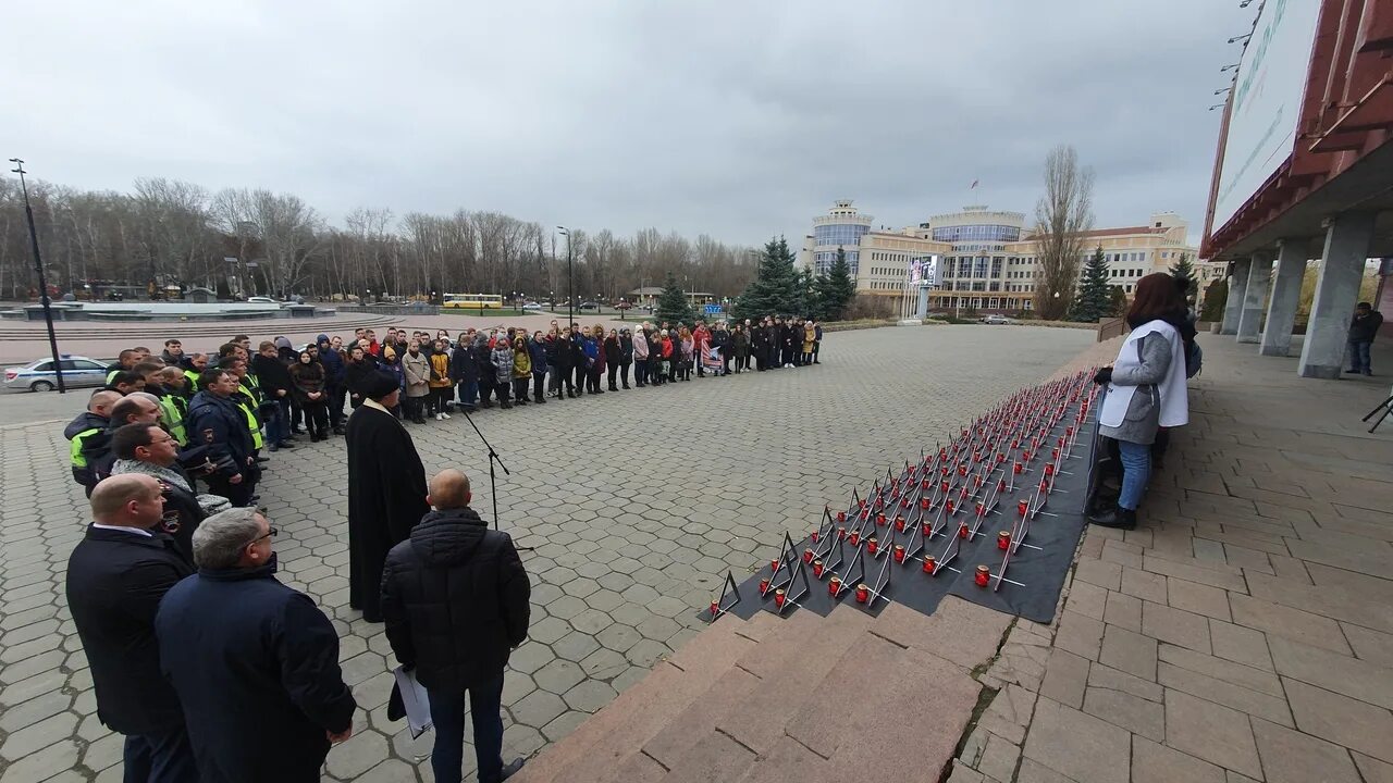 Акция памяти жертв ДТП В школе государственной Омутнинска.