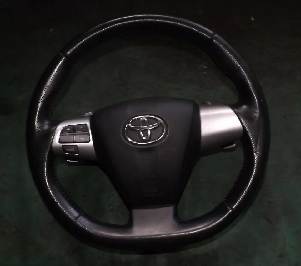 Руль toyota voxy. Руль тойота ноах. Кнопки на руль тойота вокси 2009. Руль ноах 60. Руль тойота вокси.