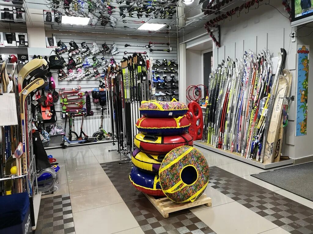 Спорттовары дюртюли. Фабрика спортивных товаров нижний новгород. Спорт магазины в нижнем новгороде. Магазин детских спортивных т. Спортивный магазин.