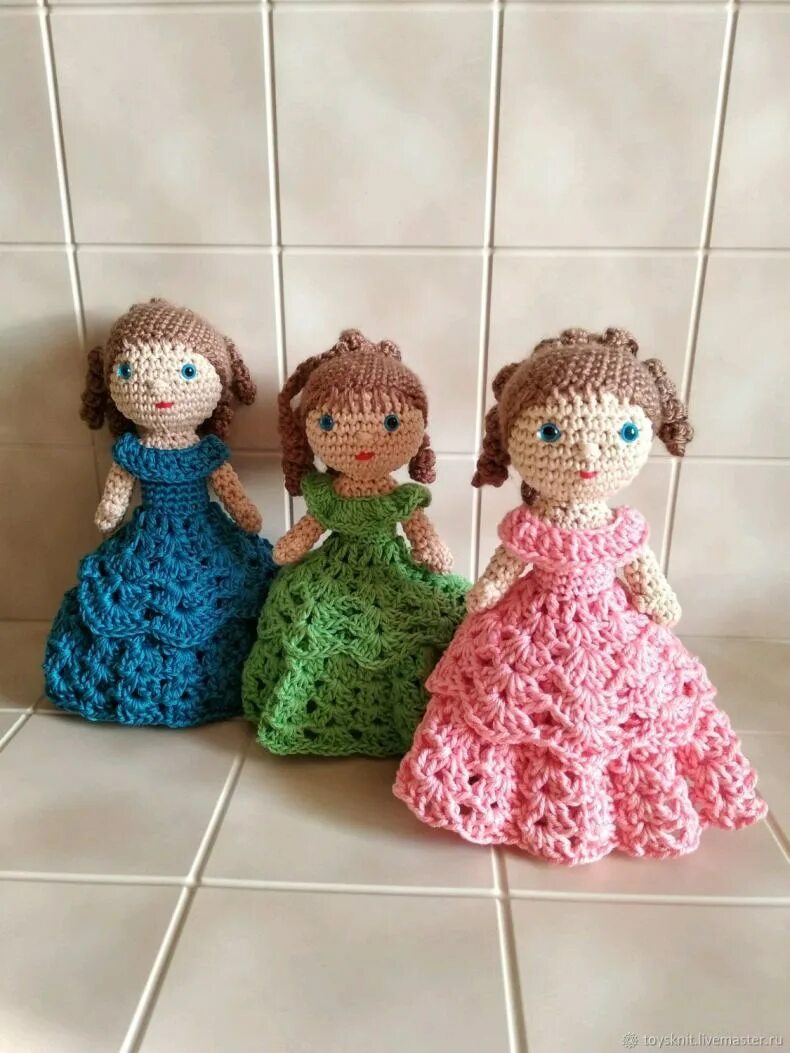 Связать красивую куклу