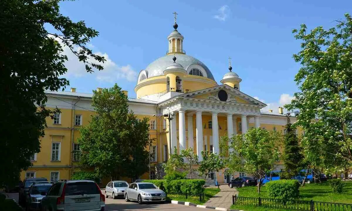 Храм царевича димитрия. Голицынская больница казаков. голицынская больница казаков архитектура. храм царевича димитрия при первой градской больнице сайт. больничный храм святого благоверного царевича димитрия, москва.