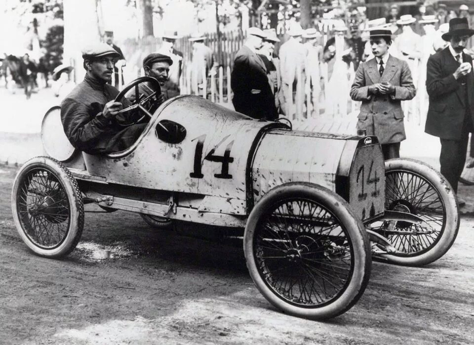 Топ 10 самых первых. 1910—1920 Bugatti Type 13. Бугатти 1910. Бугатти 1911. Бугатти 1910 года.