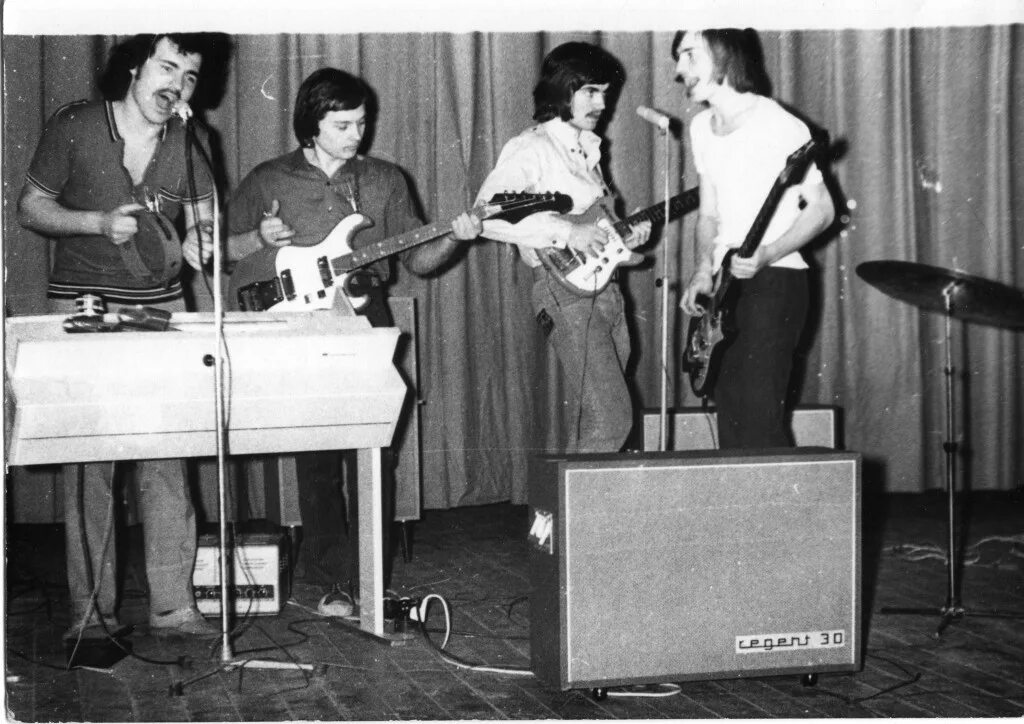 Советские виа 70х 80х. Мы из ссср. Виа 70х 80х г в ссср. Музыканты 80 виа. Виа 70х-80х названия.