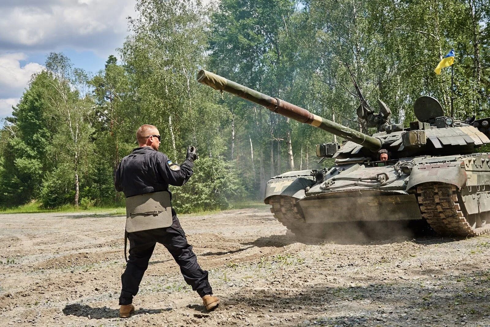 Погода в танковом. Украинские танки. Танковые соревнования сильная Европа. Танковый биатлон Украина. Европейский танк на Украине.