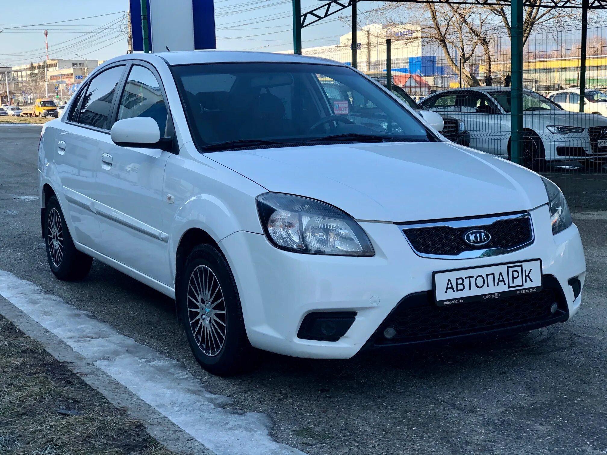 Купить рио ставрополе. Киа Рио 2010 белая. Kia Rio 2010 белая. Kia Rio 2010. Киа Рио 2010 авито.