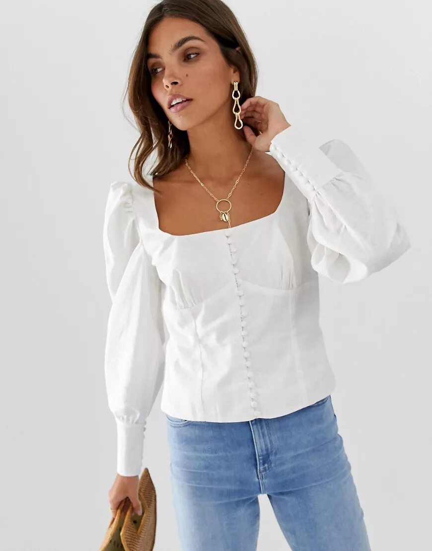 блузка с квадратным вырезом