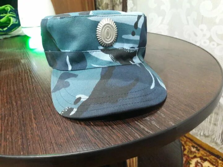 Как прицепить кокарду