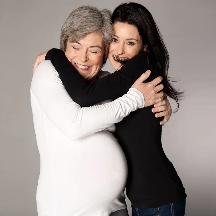 Может женщина забеременеть в 50 лет. Родила в 50 лет. Беременные женщины 45 лет. Пожилые беременные. Возрастные беременные женщины.