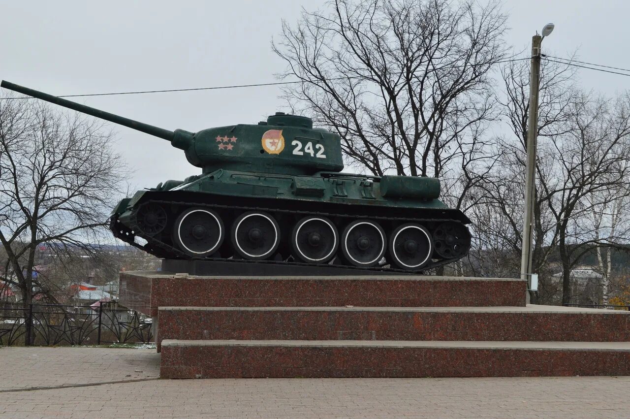 Памятник Уральскому добровольческому корпусу (в городе Пермь). Памятник танк Уральский добровольческий корпус город. Памятник Уральскому добровольческому танковому корпусу. Памятник воинам Уральского добровольческого танкового корпуса.