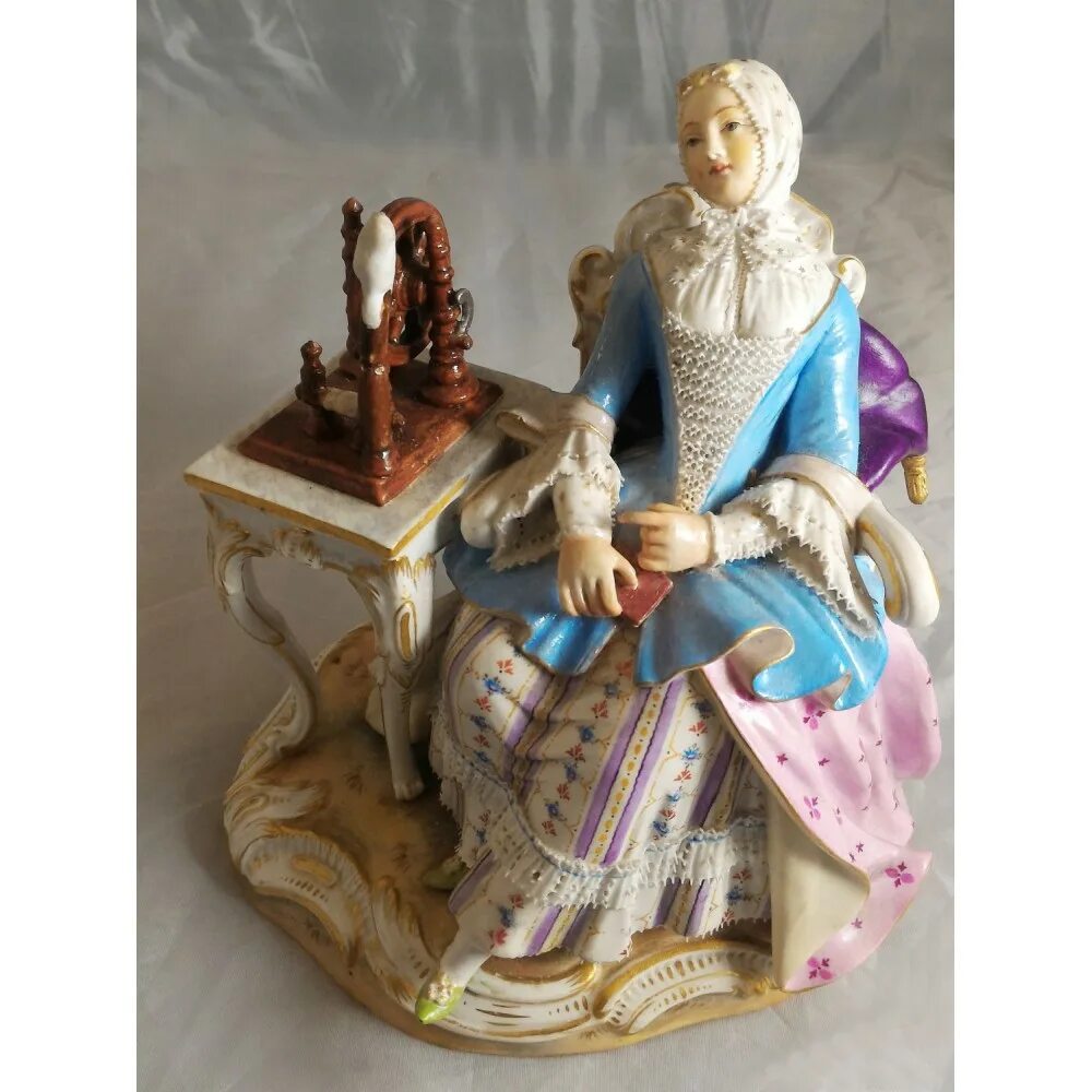 Китайский фарфор мейсен. Мейсенский фарфор. Мейсенский (саксонский) фарфор. Фарфор мейсон в бронзе. Мейсон фарфор.