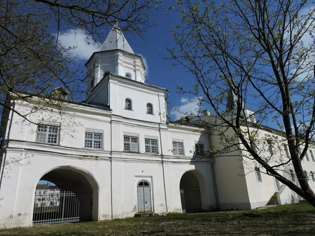 Ярославово Дворище Великий. Ярославово Дворище в Великом Новгороде. Колокольня Никольского собора Великий Новгород. Ярославов дворец Великий Новгород.