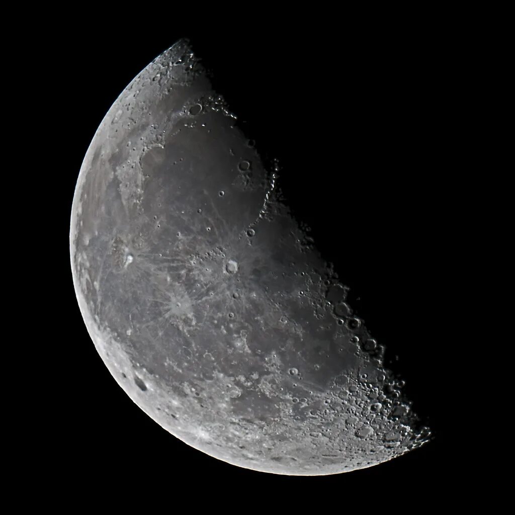 Шестая Луна. Quarter Moon. Last Quarter Moon 8k. Luna de Windows.