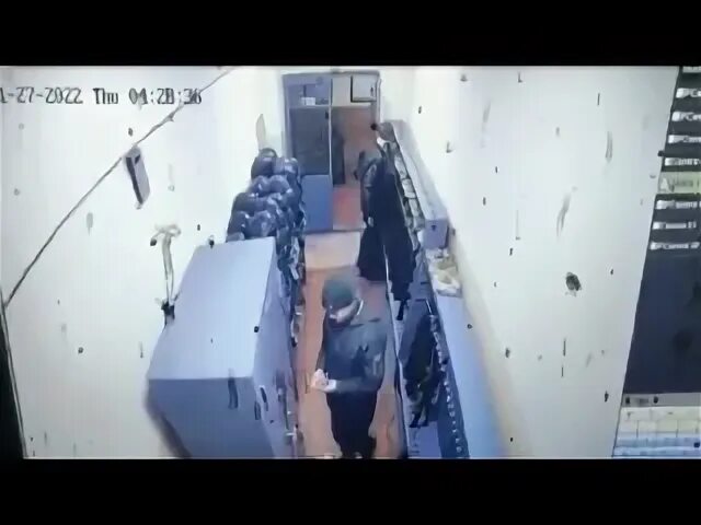Должник расстрелял коллекторов из автомата