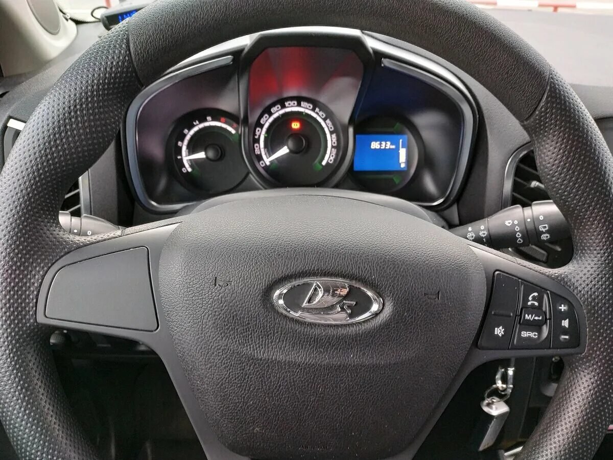 мультируль на лада xray. руль лада х рей. рея на руле. рея на руле. оплётка на руль лада хрей кросс.