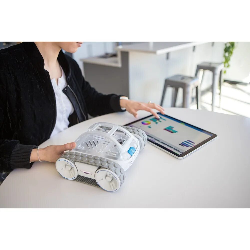 Модели роботов компьютерно управляемой среды. Sphero rvr. робот rvr sphero аккумулятор. программирование роботов. робот это проводной.