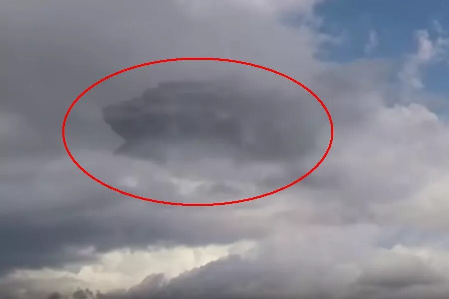 реальные кадры нло. дающая тарелка в реальной жизни. реальные снимки летающих тарелок. настоящее нло. летающая тарелка в реальной жизни.