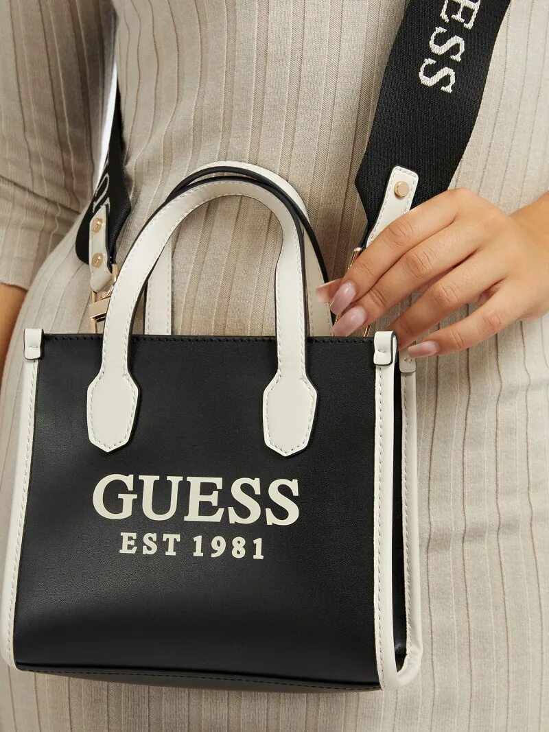 Guess est. Сумка guess est 1981. Сумка Сильвана guess. Сумка guess Silvana Mini. Guess est 1981 сумка черная.