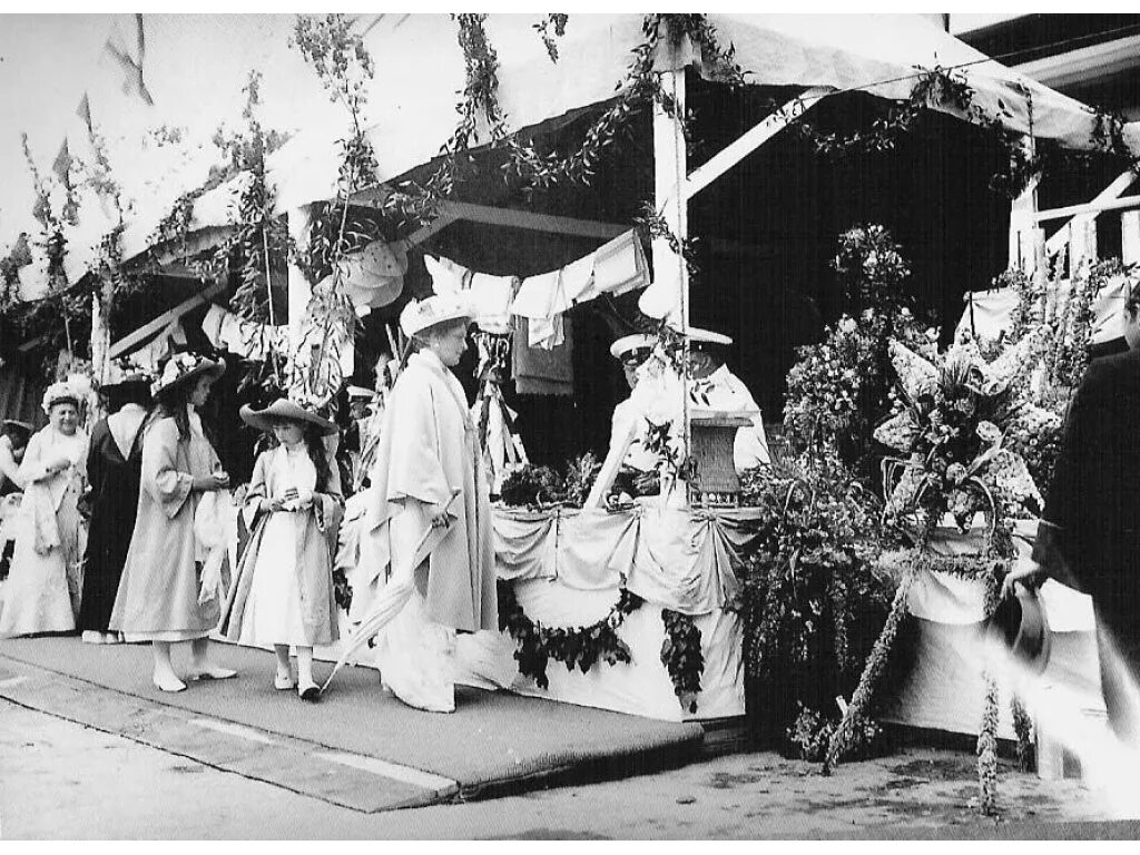 Дореволюционные традиции. Царская семья в Ялте 1914.