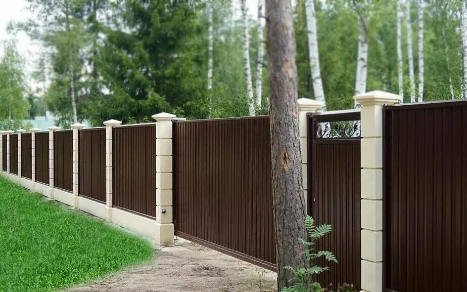 Советы по выбору материала для забора