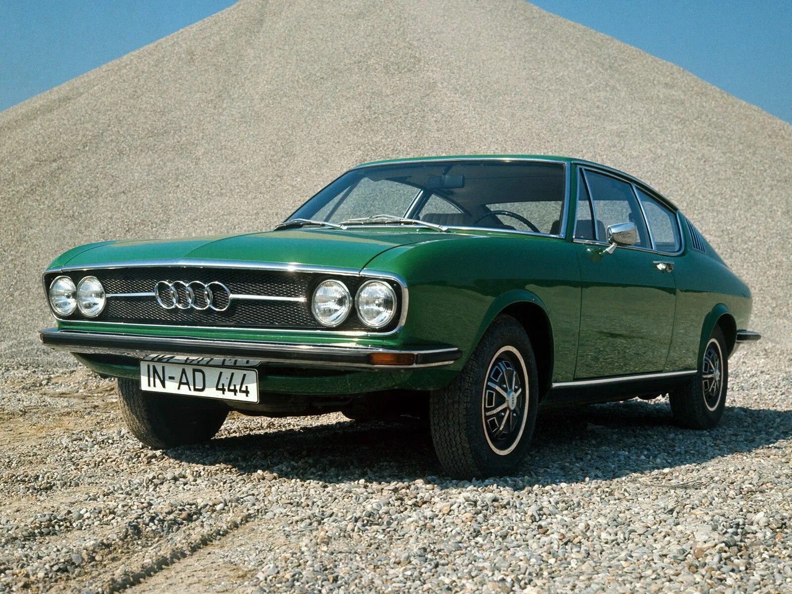 Автомобиля 76. Ауди 100 Coupe s. Audi 100 Coupe s 1970. Audi 100 Coupe s gt 1972. Audi 100 Coupe s 1970-1976.