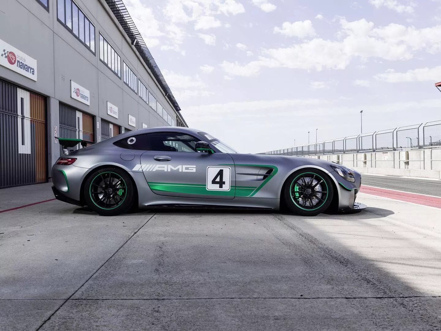 Мерседес амг gt 3. Гоночный amg. Мерседес амг gt 3. Mercedes amg gt3 2015. Mercedes amg gt3 2015.