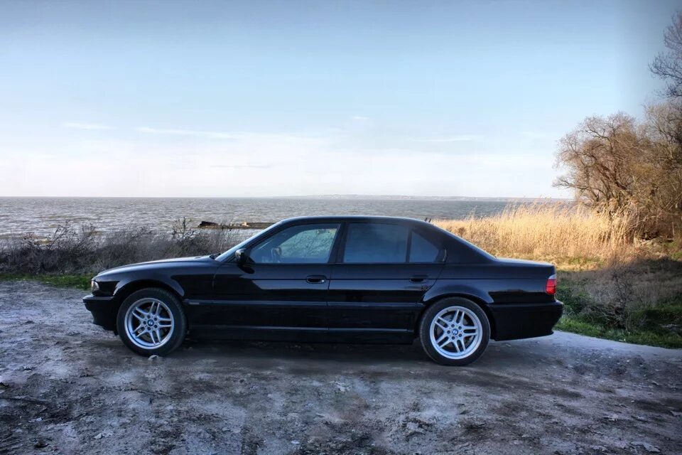 38 дисков. BMW e34 37 стиль. BMW e38 37 стиль. BMW e38 740i. 37 Стиль БМВ е34.