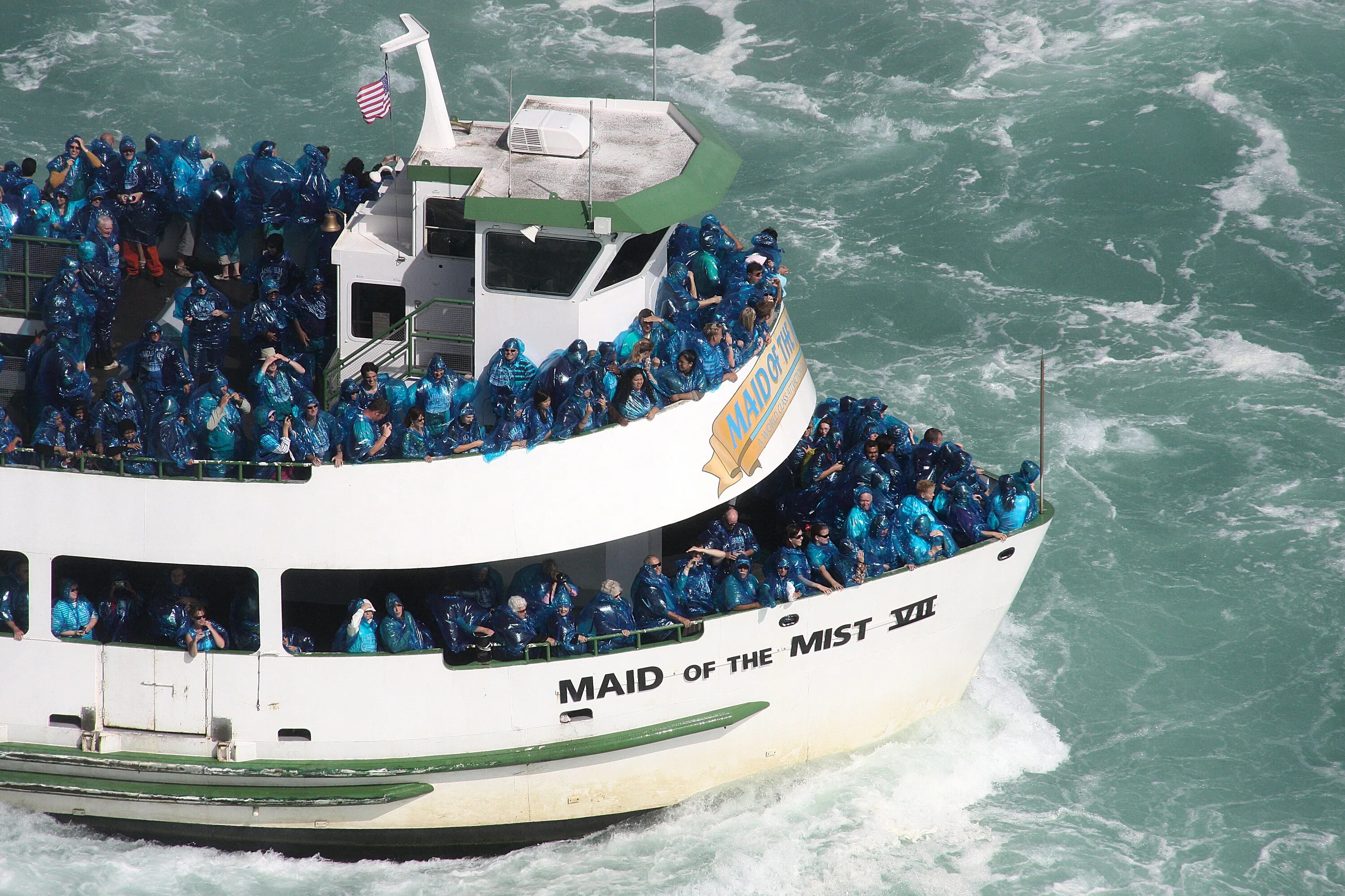 Maid of the Mist. Niagara Boat. Яхта Spray. Лодка с Ниагарой. Катер водопад