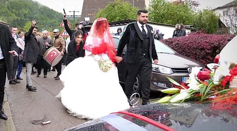 Стрельба на свадьбе. Стрельба на свадьбе кавказ. Стрельба на свадьбе в москве. Стрельба на свадьбе. Свадьба в краснодаре со стрельбой.