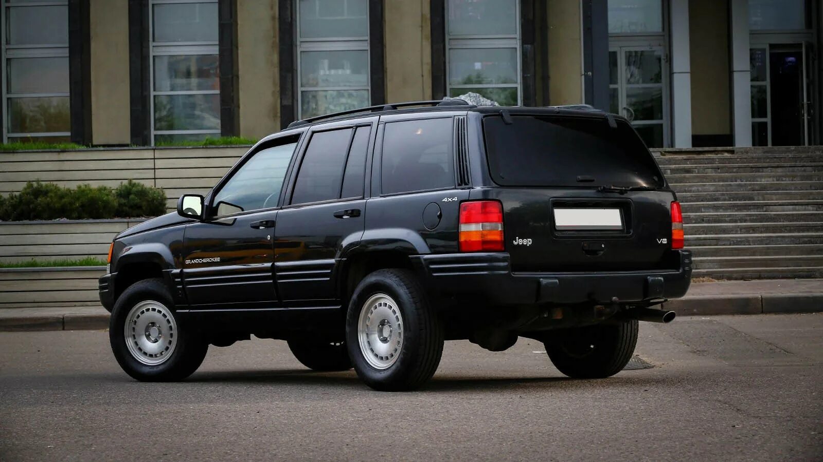 9. Джип гранд чероки zj 5. 9. Jeep grand cherokee 1995 5. 2.