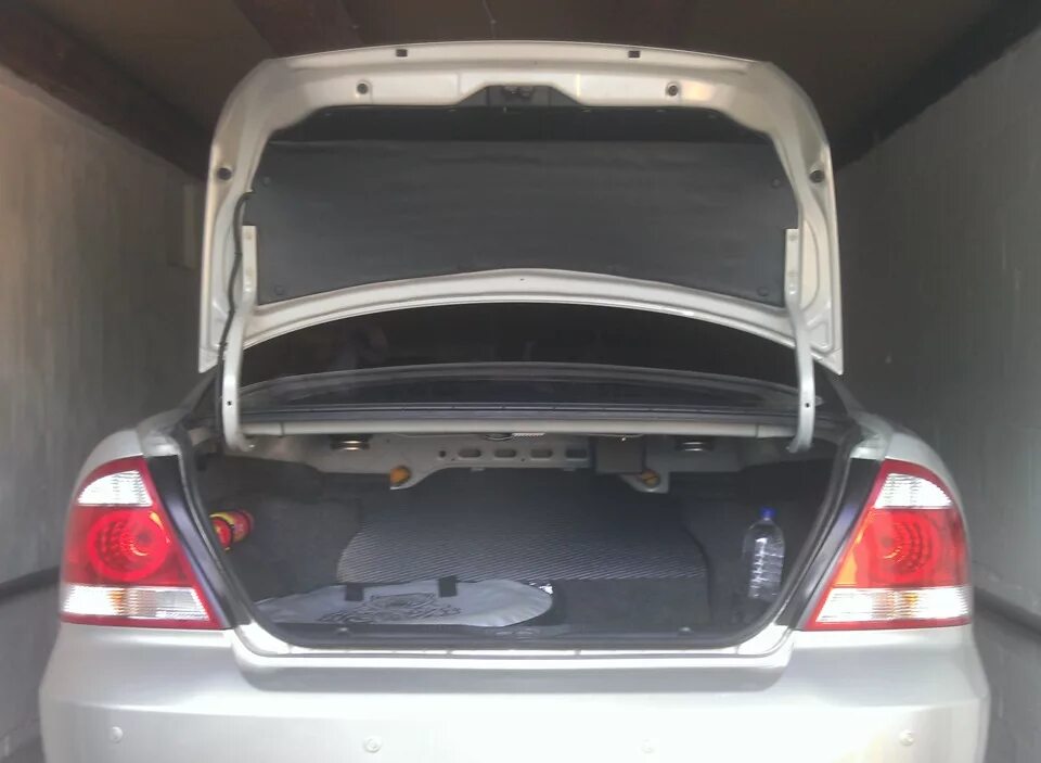 Место в багажнике - Nissan Almera Classic (B10), 1,6 л, 2011 года тюнинг DRIVE2