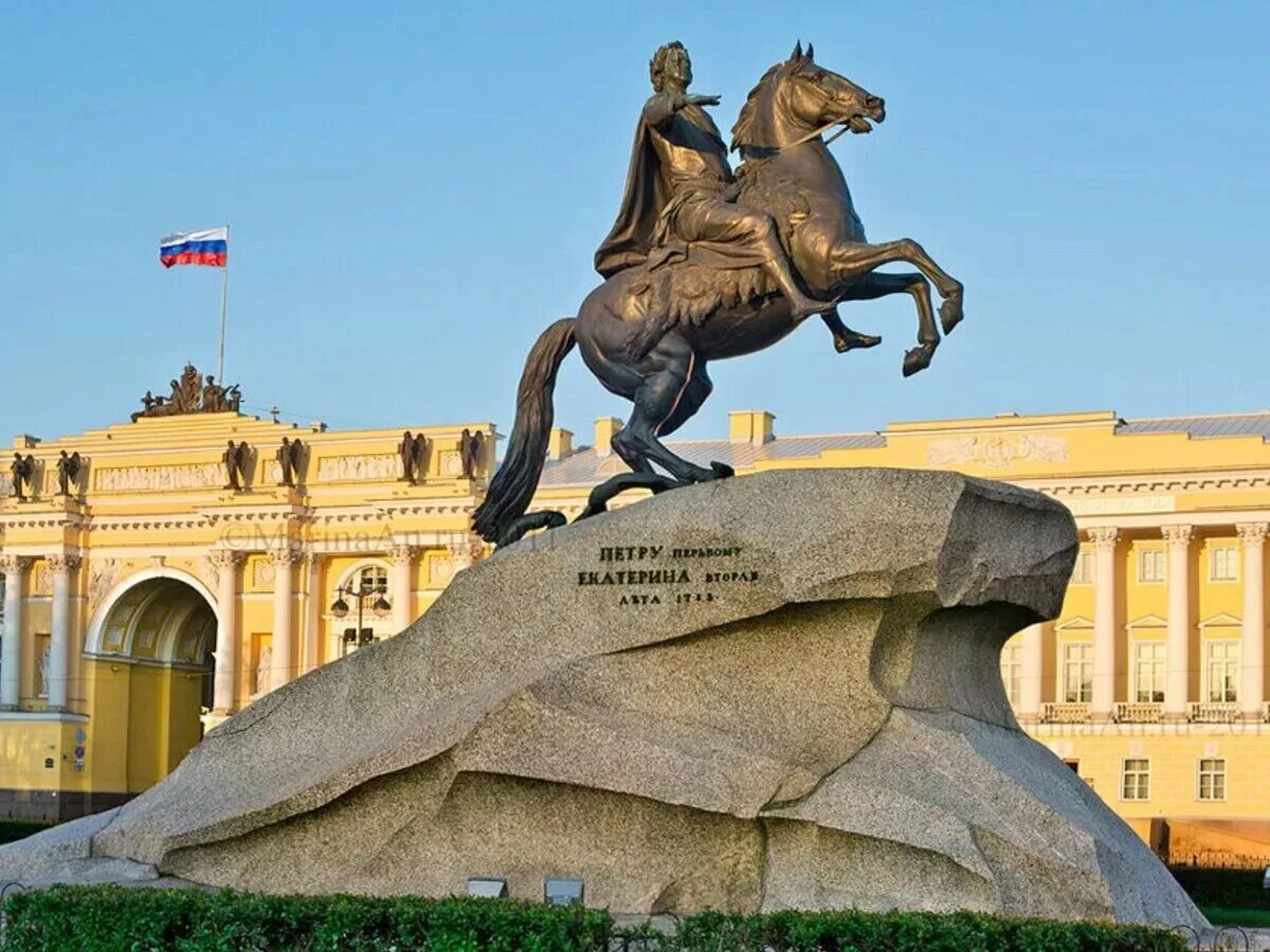 Т д во многом. Медный всадник в Санкт-Петербурге. Памятник Фальконе медный всадник. Памятник Петру 1 в Петербурге медный всадник. Памятник Петру i медный всадник.