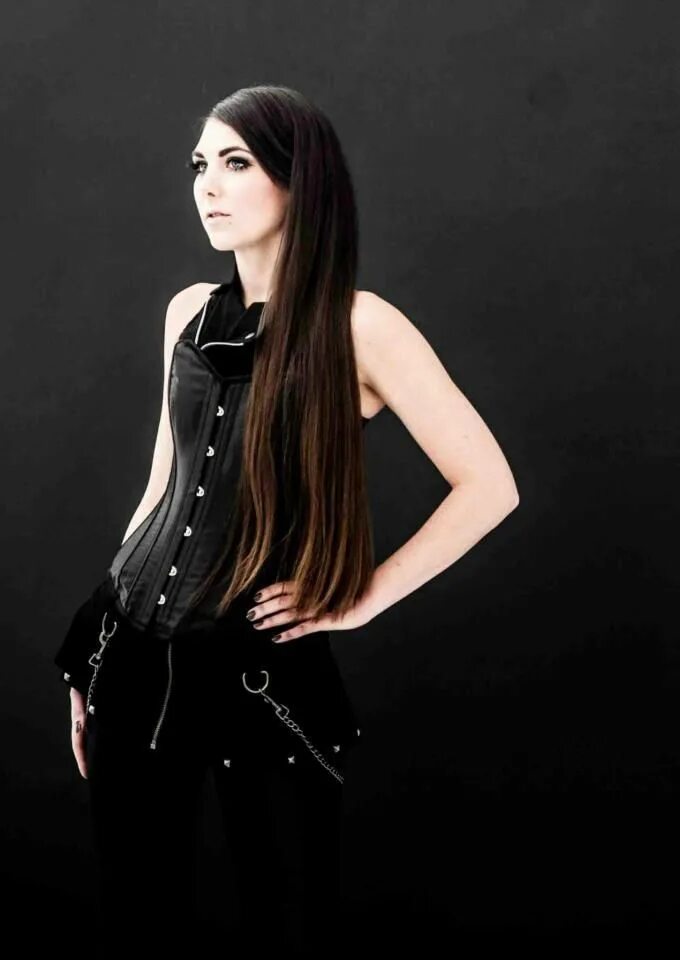 Amaranthe солистка. Amaranthe Элиз Рид. Amaranthe солистка Элиз Рид. Elize Ryd 2020.