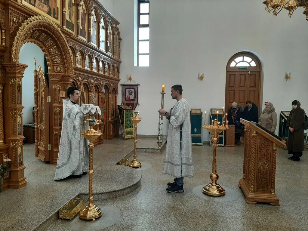 Служба в церкви в субботу. Родительская суббота троице-сергиева лавра. Протоиерей валерий степанов храм александра невского. Храм тихвинской иконы божией матери (иркутск). Протоиерей валерий степанов храм александра невского.