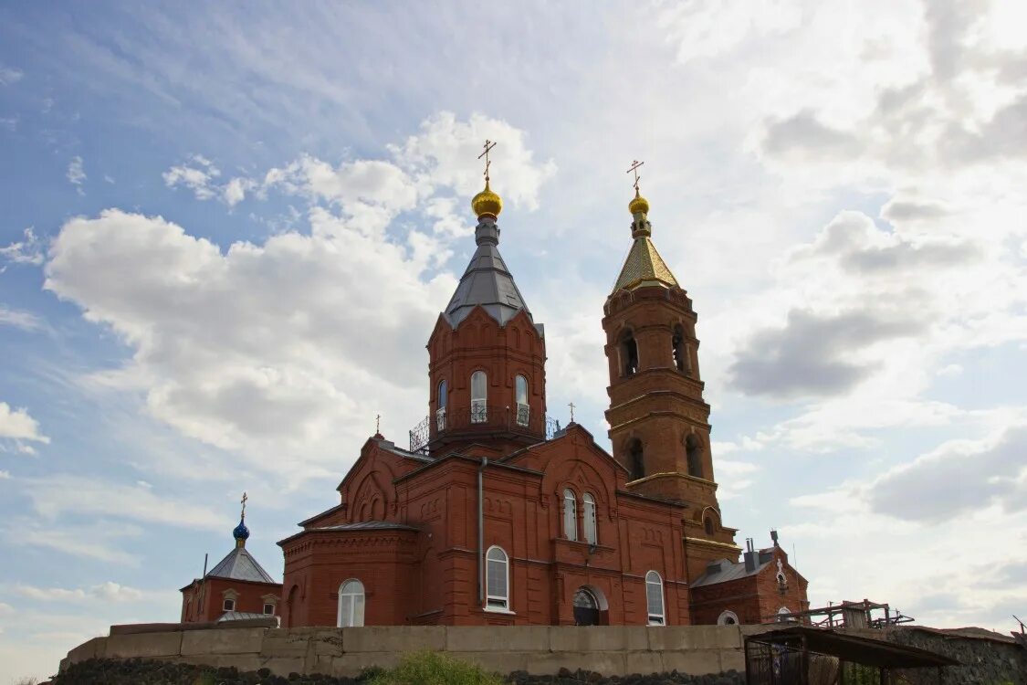 Новости г орск оренбургская область. Спасо Преображенская Церковь Орск. Церковь Орск старый город.