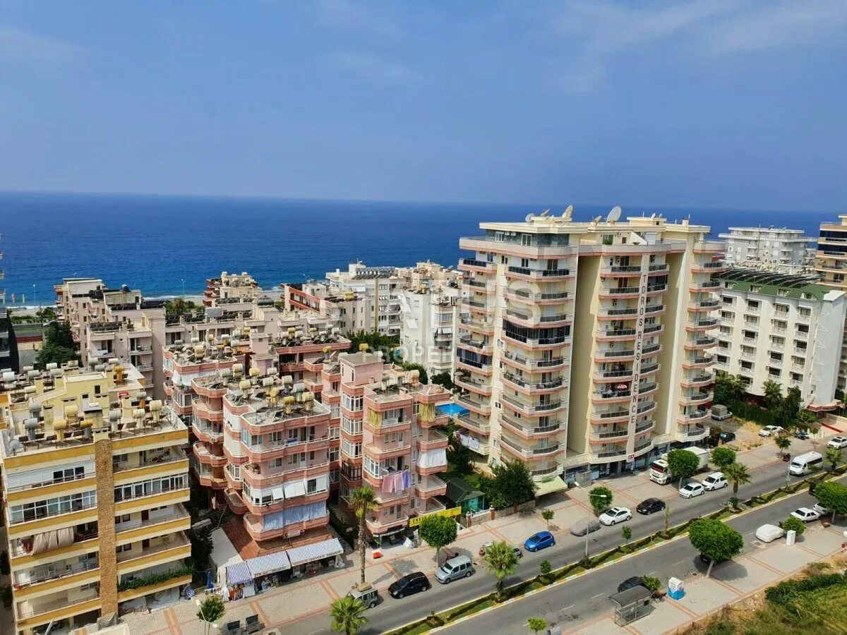 Погода махмутлар на 14. Аллея поэтов махмутлар. Lotus residence mahmutlar. Махмутлар природа. Махмутлар алания.