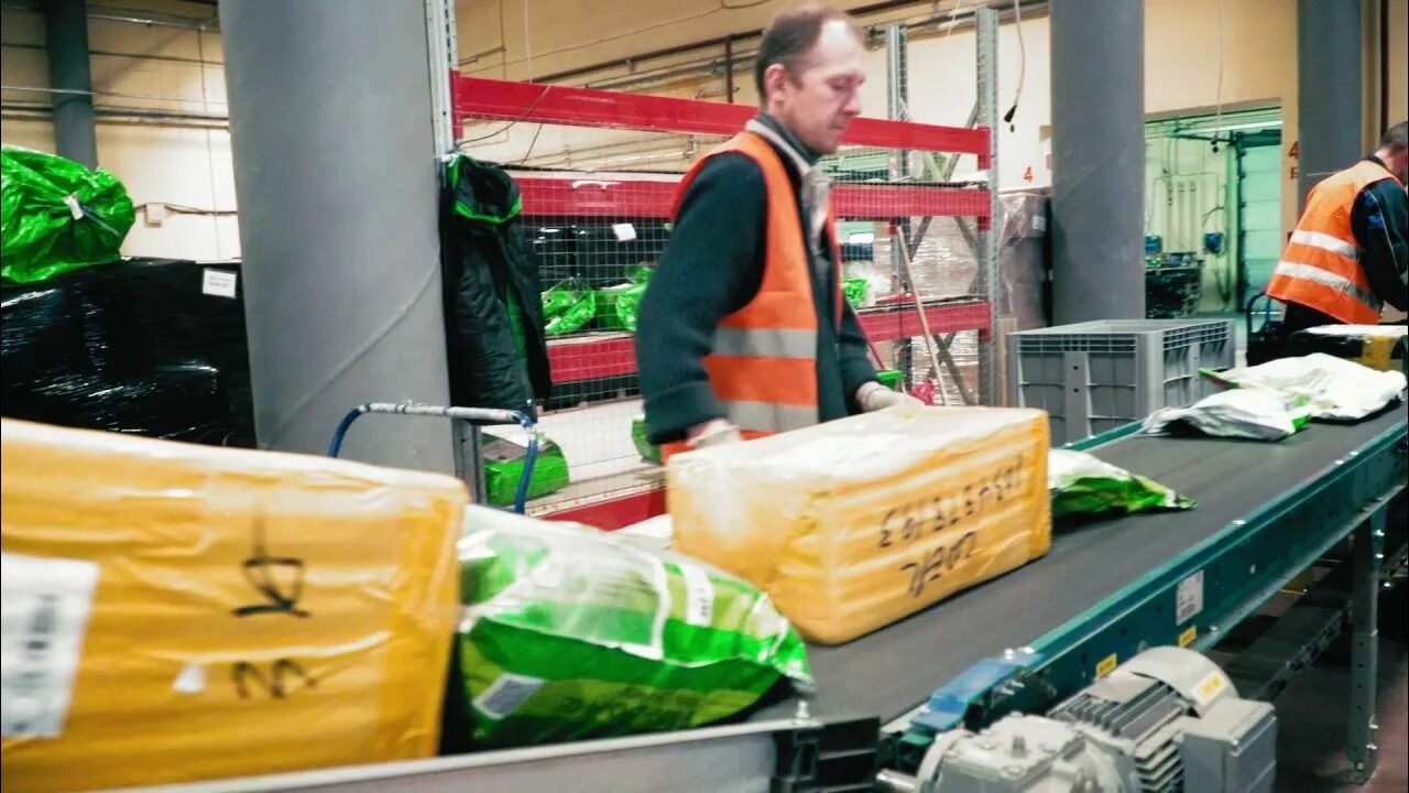 График работы сортировочных центров сдэк. Склад сдэк домодедово. сортировочный центр сдэк. сдэк сортировка. склад сортировки сдэк.