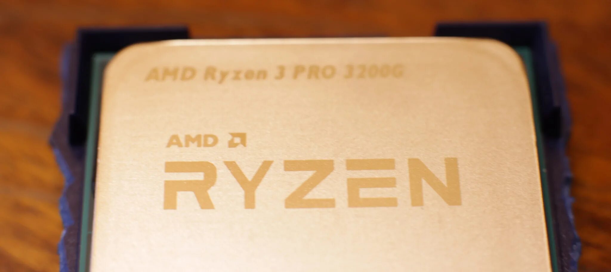 Процессор AMD Ryzen 3 3200g. AMD Ryzen 3 3200g OEM. AMD Ryzen 3 Pro 3200g. AMD CPU Ryzen 3 3200g OEM. 3 pro 3200g