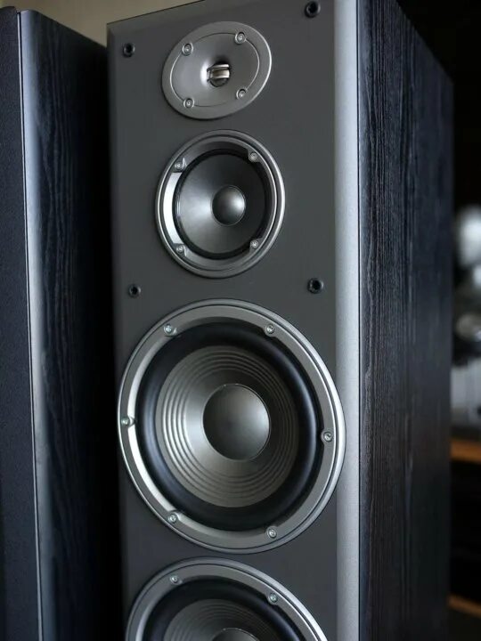 Jbl 90. Jbl e90. 1 колонки. Акустическая система jbl e 90. Jbl e90.