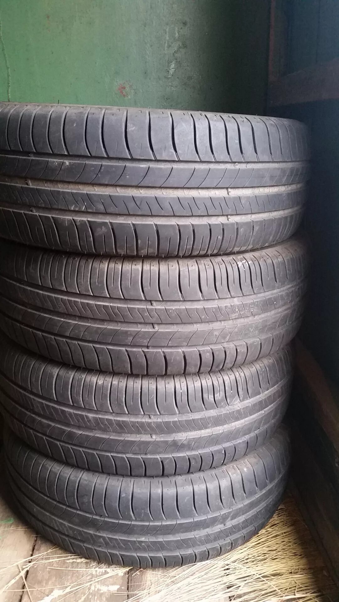 Авито мишлен лето. Michelin Energy Saver 205/60 r16. Мишлен 205/65/15 лето. Мишлен 205 60 16 лето. Мишлен Энерджи шины летние 16.