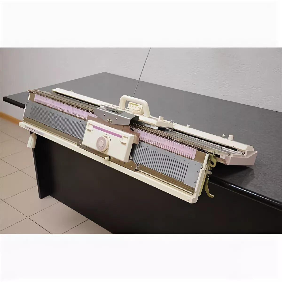 Silver reed sk840/srp60n двухфонтурная. Вязальные машины каталог. Вязальная машина сильвер рид 840. Silver reed sk840. Тянь юань вязальная машина.