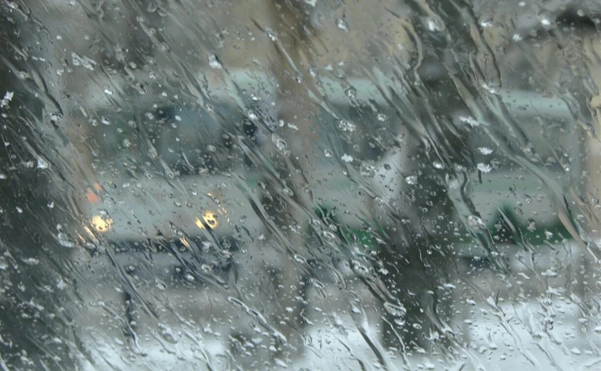 Снег с дождем. Ливневый дождь со снегом. Дождь зимой. Ливень зимой. Сугробов дождь