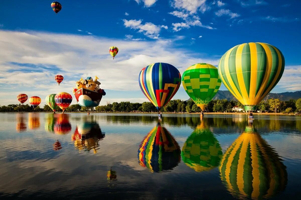 Лето в шаре. Воздушный шар. Воздушные шары на природе. Воздушный шар в небе. Воздушные шары в небе.