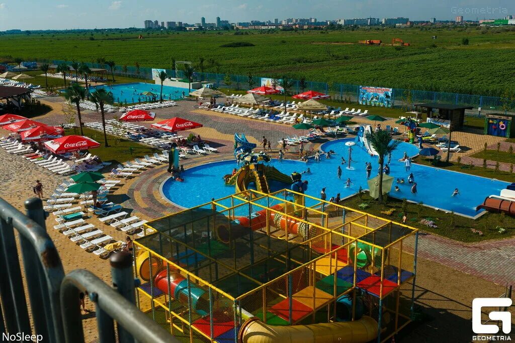 Бассейн база отдыха. Бирюза яблоновский водный. Аквапарк ниагара краснодар. Цвет морской волны. Аквапарк н2о в ростове на дону.