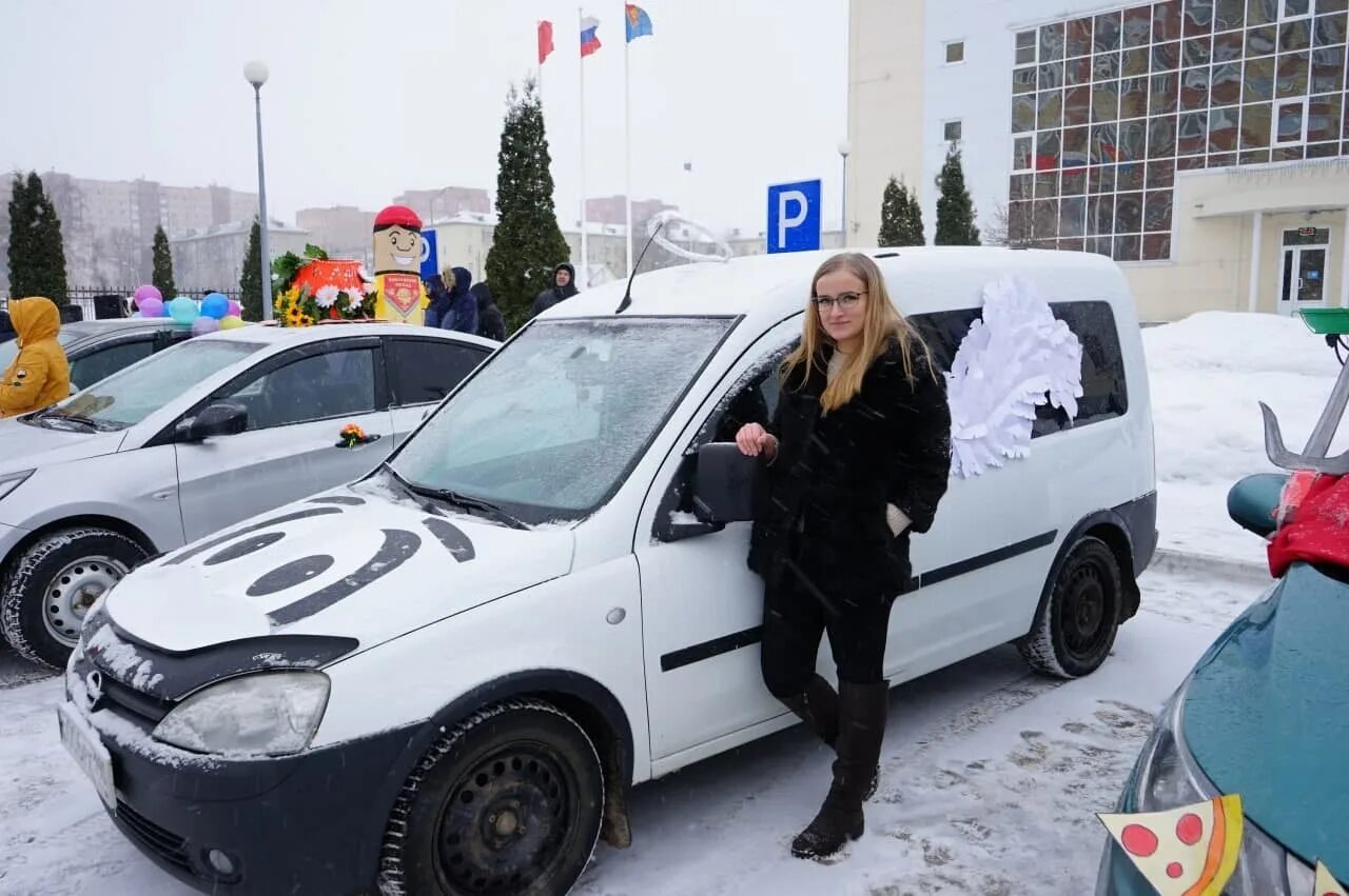 Охл павловский. Автоледи Павловский Посад 2022. Автоледи конкурсу Павловский Посад. Конкурс автоледи. Автоледи украшение машины.