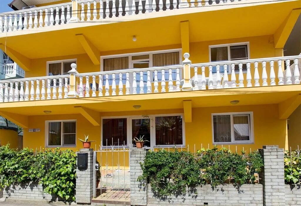 адлер лазурная 18 гостевой дом. геленджик лазурная 7а. геленджик лазурная 14. кучугуры, ул. дом лазурный 4.