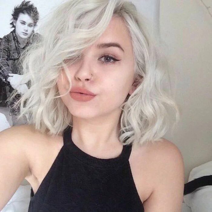 Девушка с белыми волосами мем gray hair tumblr Căutare Google